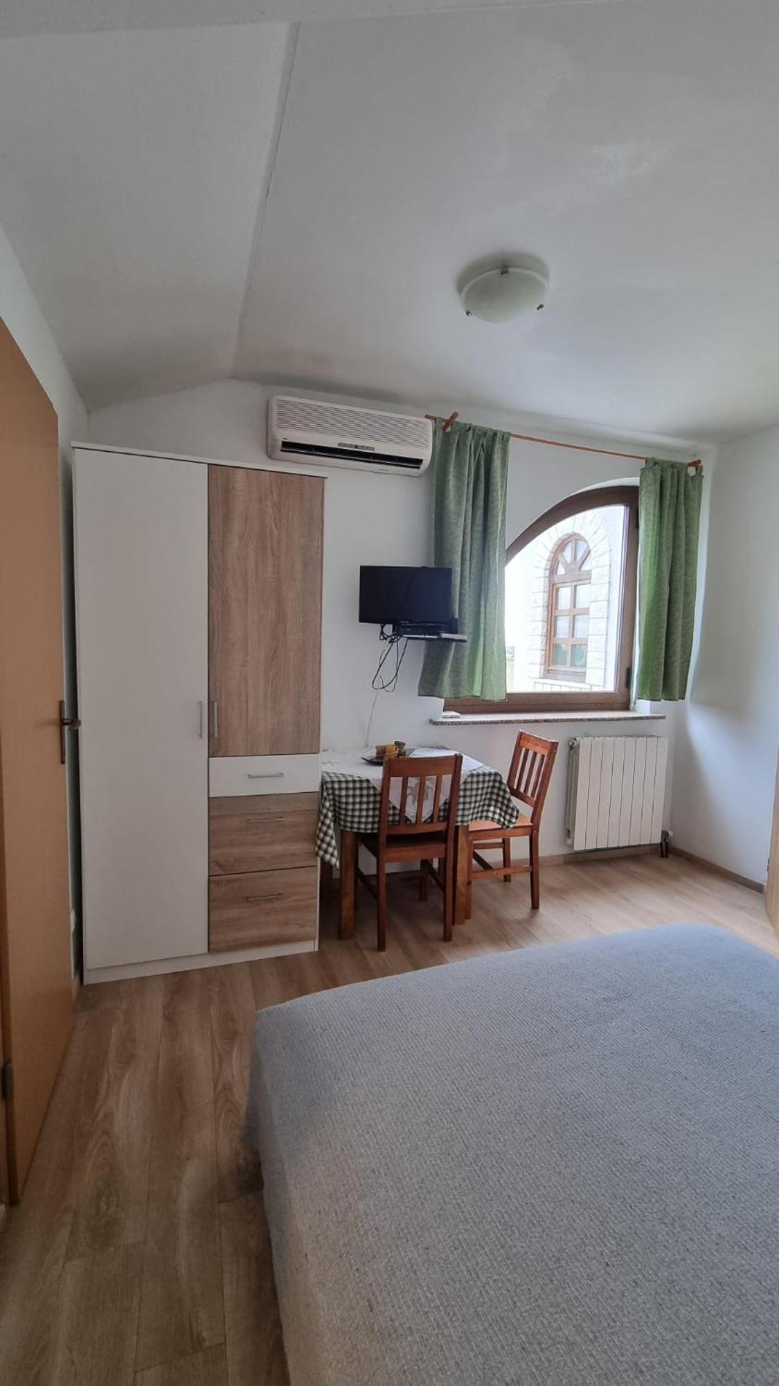 Apartmani Ritosa Novigrad Istria Esterno foto